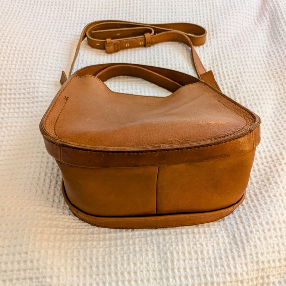 Madewell Womens Sydney Shoulder Bag Burnished Caramel - Picture 5 of 9